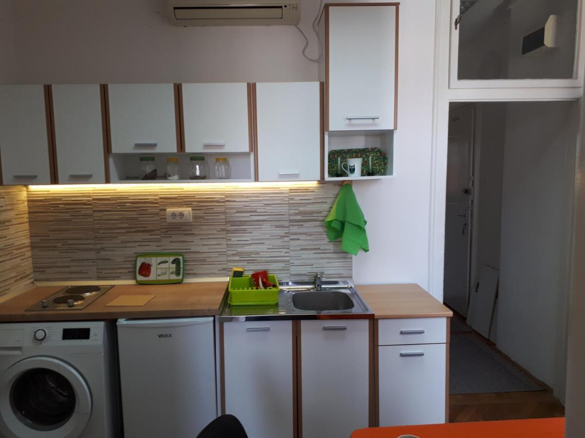 Cozy Hikers Flat Belgrado Exterior foto
